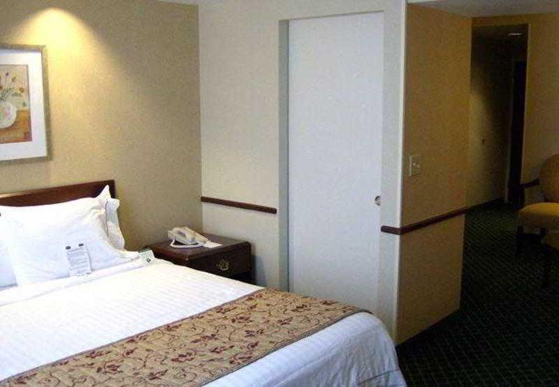Fairfield Inn&Suites Butler Zimmer foto